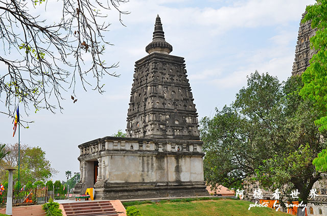 bodhgaya2D7000 103.JPG