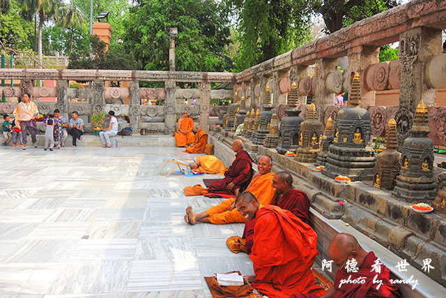 bodhgaya2P7700 024.JPG