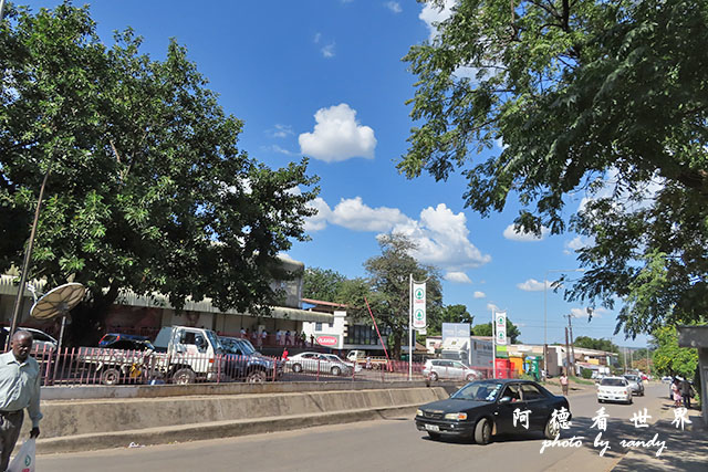 livingstone1SX740 070.JPG