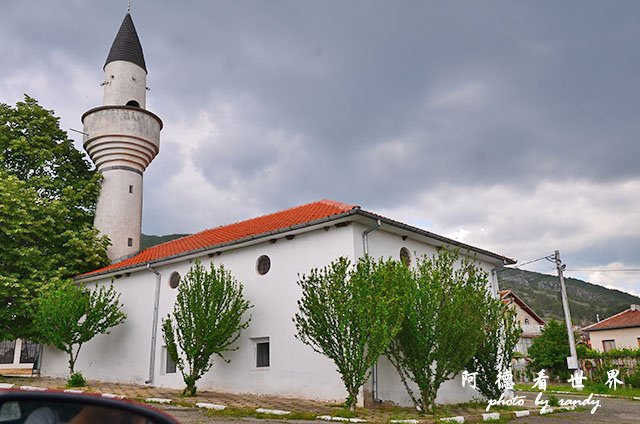 【保加利亞•Kazanlak】寂靜角落湖畔餐廳Тихият 