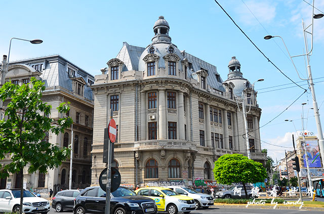 【羅馬尼亞•Bucharest】大學廣場走到革命廣場　散步在