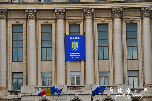 【羅馬尼亞•Bucharest】大學廣場走到革命廣場　散步在