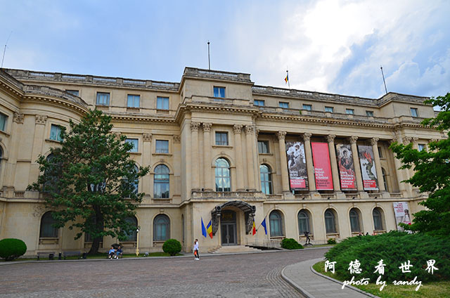 【羅馬尼亞•Bucharest】大學廣場走到革命廣場　散步在