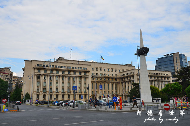 【羅馬尼亞•Bucharest】大學廣場走到革命廣場　散步在