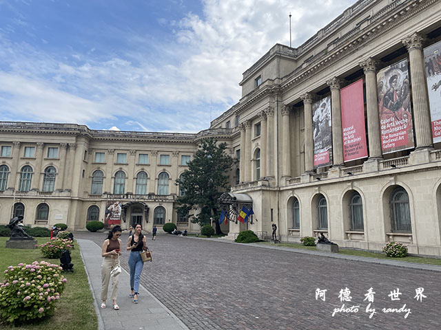 【羅馬尼亞•Bucharest】大學廣場走到革命廣場　散步在