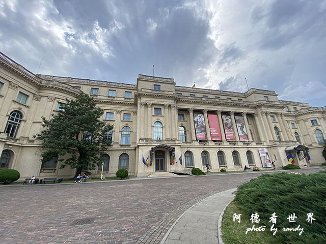 【羅馬尼亞•Bucharest】大學廣場走到革命廣場　散步在