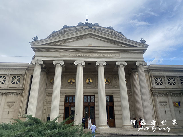【羅馬尼亞•Bucharest】大學廣場走到革命廣場　散步在