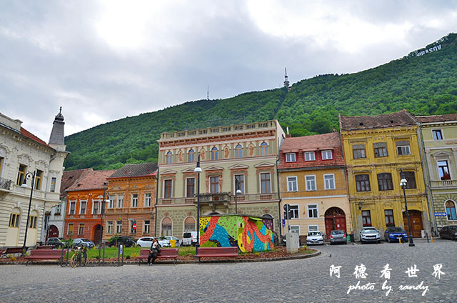 【【羅馬尼亞•Brasov】布拉索夫舊城外環散步 從坦帕山欣 【【羅馬尼亞•Brasov】布拉索夫舊城外環散步 從坦帕山欣