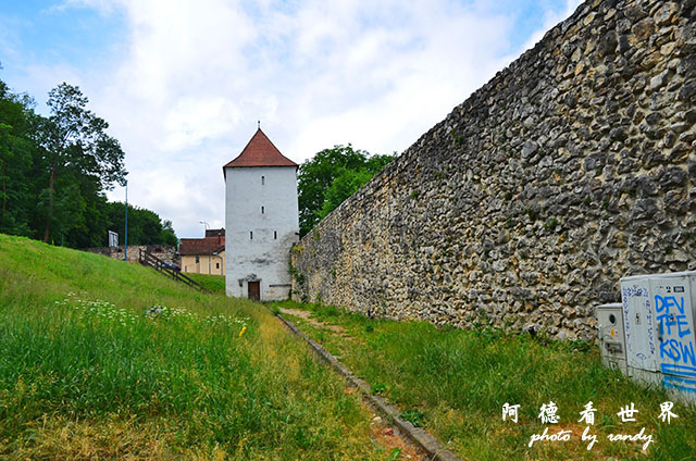 【【羅馬尼亞•Brasov】布拉索夫舊城外環散步 從坦帕山欣 【【羅馬尼亞•Brasov】布拉索夫舊城外環散步 從坦帕山欣