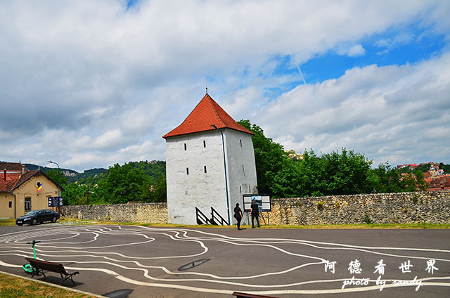 【【羅馬尼亞•Brasov】布拉索夫舊城外環散步 從坦帕山欣 【【羅馬尼亞•Brasov】布拉索夫舊城外環散步 從坦帕山欣