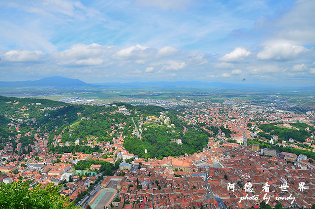 【【羅馬尼亞•Brasov】布拉索夫舊城外環散步 從坦帕山欣 【【羅馬尼亞•Brasov】布拉索夫舊城外環散步 從坦帕山欣