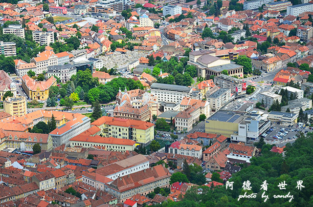 【【羅馬尼亞•Brasov】布拉索夫舊城外環散步 從坦帕山欣 【【羅馬尼亞•Brasov】布拉索夫舊城外環散步 從坦帕山欣