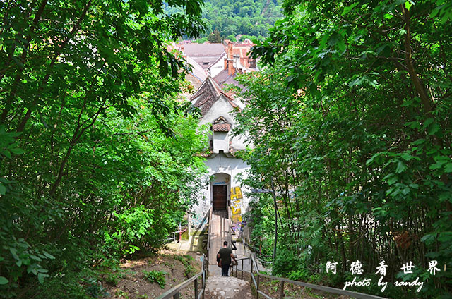 【【羅馬尼亞•Brasov】布拉索夫舊城外環散步 從坦帕山欣 【【羅馬尼亞•Brasov】布拉索夫舊城外環散步 從坦帕山欣