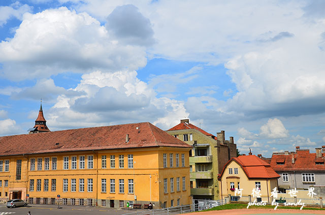 【【羅馬尼亞•Brasov】布拉索夫舊城外環散步 從坦帕山欣 【【羅馬尼亞•Brasov】布拉索夫舊城外環散步 從坦帕山欣