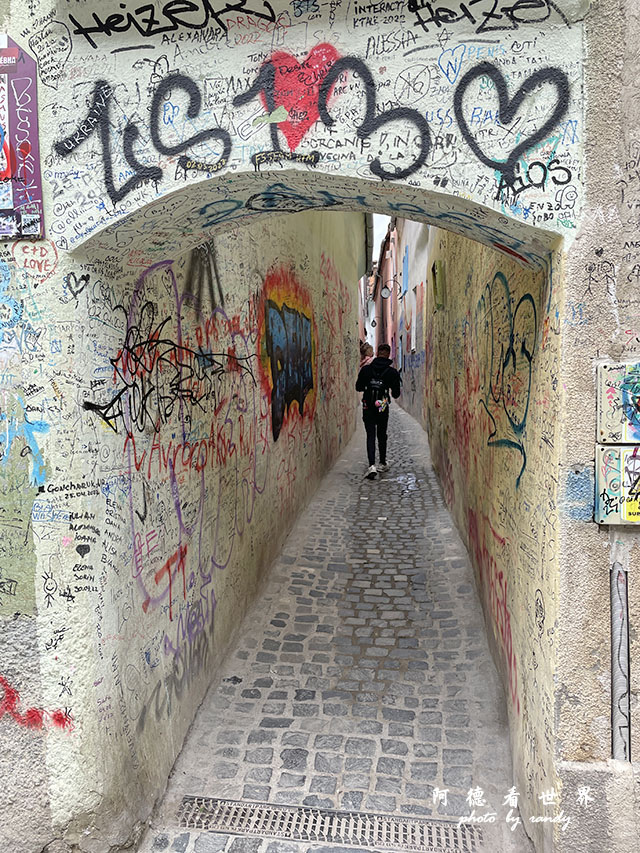 【【羅馬尼亞•Brasov】布拉索夫舊城外環散步 從坦帕山欣 【【羅馬尼亞•Brasov】布拉索夫舊城外環散步 從坦帕山欣