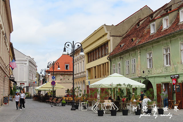 【【羅馬尼亞•Brasov】布拉索夫舊城外環散步 從坦帕山欣 【【羅馬尼亞•Brasov】布拉索夫舊城外環散步 從坦帕山欣