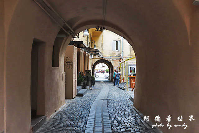 【【羅馬尼亞•Brasov】布拉索夫舊城外環散步 從坦帕山欣 【【羅馬尼亞•Brasov】布拉索夫舊城外環散步 從坦帕山欣