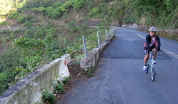 沒專心騎車...看風景啦~