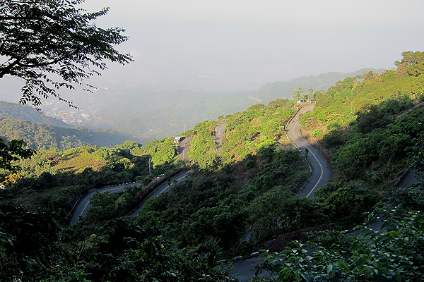 之字型山路...