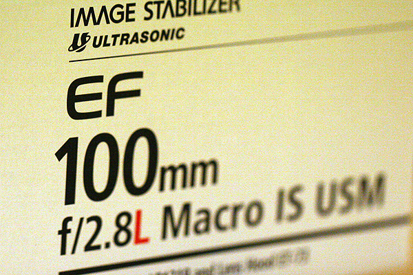 100mm Macro F/2.8L 100mm Macro F/2.8L