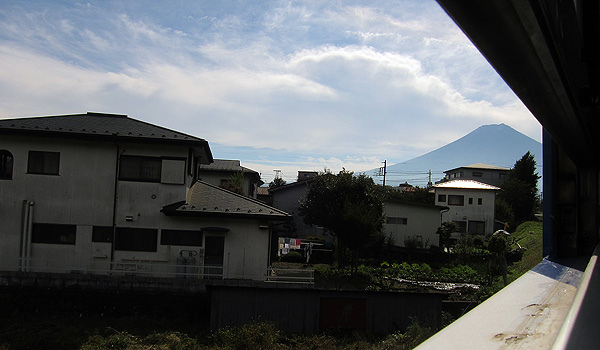 看到富士山囉~