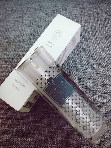 姬愛思非凡奇肌玫瑰賦活精華_產品外觀.jpg 姬愛思非凡奇肌玫瑰賦活精華_產品外觀.jpg