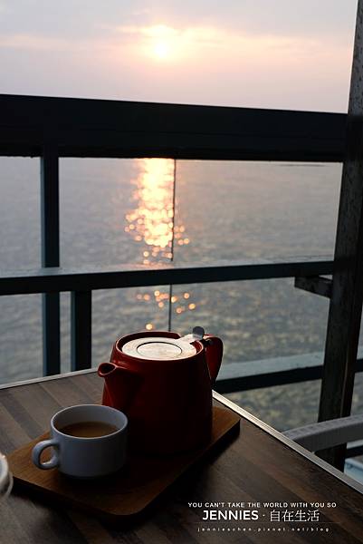 浪漫淡水一日遊｜美食X景點X攝影 呷七碗 HH冰室 淡水長堤