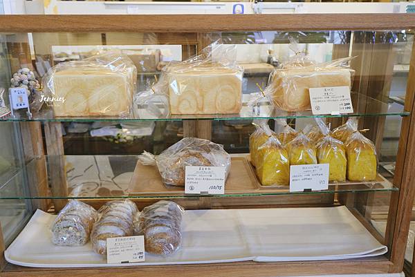 日本星野天然酵母麵包結合在地小農新鮮製作｜羅東超人氣麵包店 