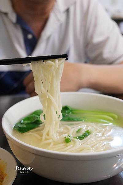 這家的雞肉怎可以這麼嫩｜六張犁 滬上雞庄麵食館(樂業店) 那