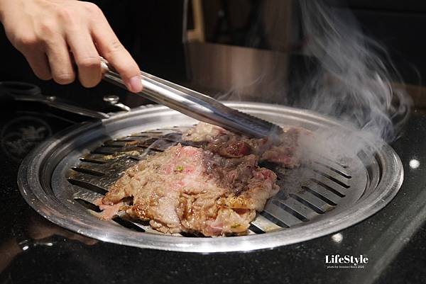 還原正宗韓式燒肉美味｜本家BORNGA韓式燒肉 白種元吾桑格