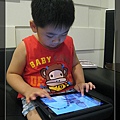 3C產品很容易上手-玩iPad
