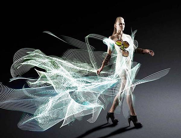 Light-Painting-Fashion-dresses-4.jpg