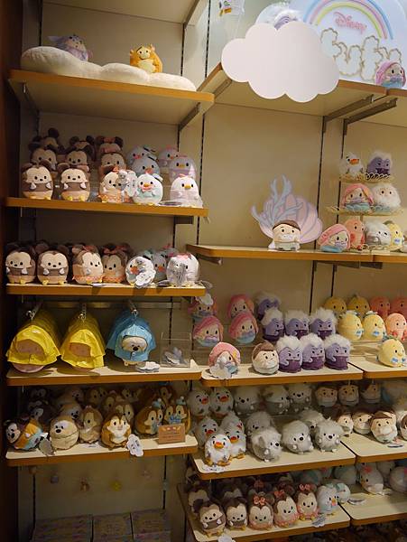 伊克斯皮兒莉IKSPIARI  DISNEY STORE  Tokyo DisneyLand東京迪士尼度假區35週年慶Happiest Celebration (53).JPG