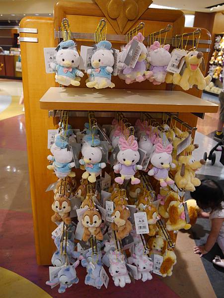 伊克斯皮兒莉IKSPIARI  DISNEY STORE  Tokyo DisneyLand東京迪士尼度假區35週年慶Happiest Celebration (54).JPG