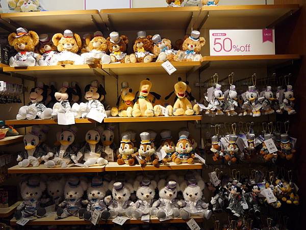 伊克斯皮兒莉IKSPIARI  DISNEY STORE  Tokyo DisneyLand東京迪士尼度假區35週年慶Happiest Celebration (57).JPG