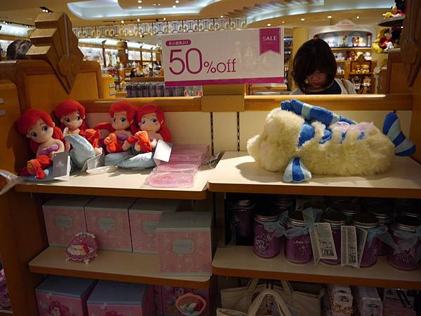 伊克斯皮兒莉IKSPIARI  DISNEY STORE  Tokyo DisneyLand東京迪士尼度假區35週年慶Happiest Celebration (59).JPG