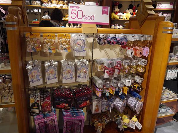 伊克斯皮兒莉IKSPIARI  DISNEY STORE  Tokyo DisneyLand東京迪士尼度假區35週年慶Happiest Celebration (60).JPG