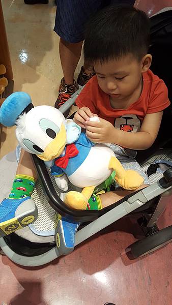 伊克斯皮兒莉IKSPIARI  DISNEY STORE  Tokyo DisneyLand東京迪士尼度假區35週年慶Happiest Celebration (62).jpg