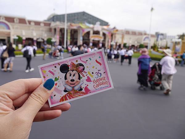 伊克斯皮兒莉IKSPIARI  DISNEY STORE  Tokyo DisneyLand東京迪士尼度假區35週年慶Happiest Celebration (89).JPG