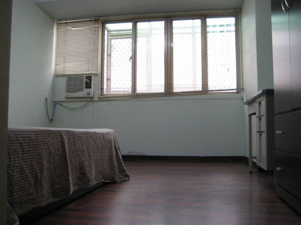 View of room from entrance 2.jpg