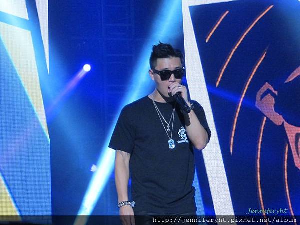 很認真唱的Gary 很認真唱的Gary