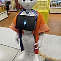 羽田機場免稅店看到的機器人