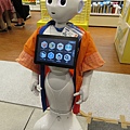 羽田機場免稅店看到的機器人