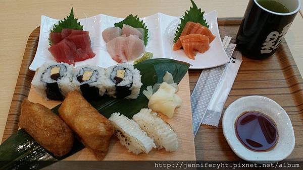 羽田機場吃早餐-生魚片 羽田機場吃早餐-生魚片