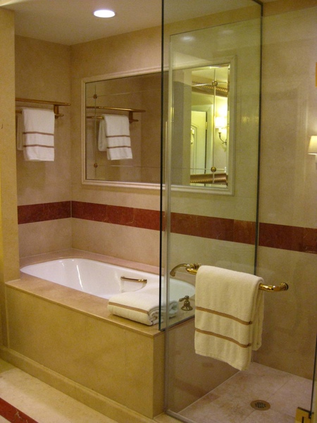 IMG_0032.JPG IMG_0032.JPG