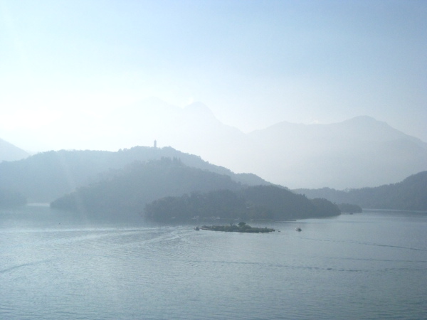 早晨的湖光山色 早晨的湖光山色