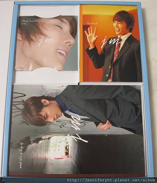 左-DVD 右-Fanbook 下-寫真集 左-DVD 右-Fanbook 下-寫真集