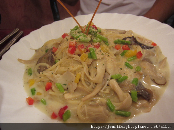 奶油什錦野菇義大利麵 奶油什錦野菇義大利麵