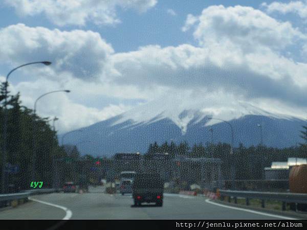 3 6 到富士山路上 (2).JPG