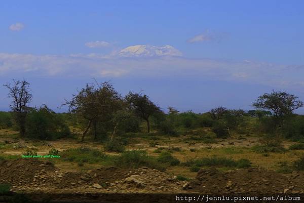 6 2 Way to border - Kilimanjaro (2).JPG